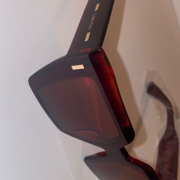 Calvin Klein Tortoise Shell Sunglasses with White Case NWT main image 12